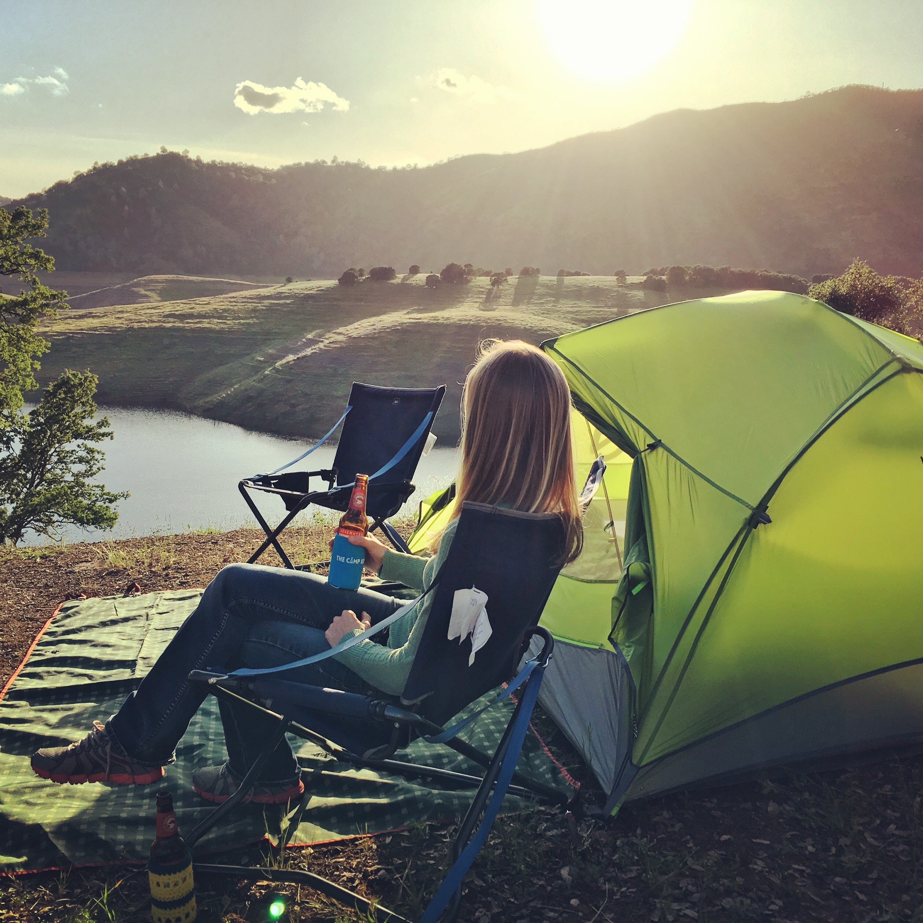 How to survive  backpacking and gain 10,000 Instagram followers