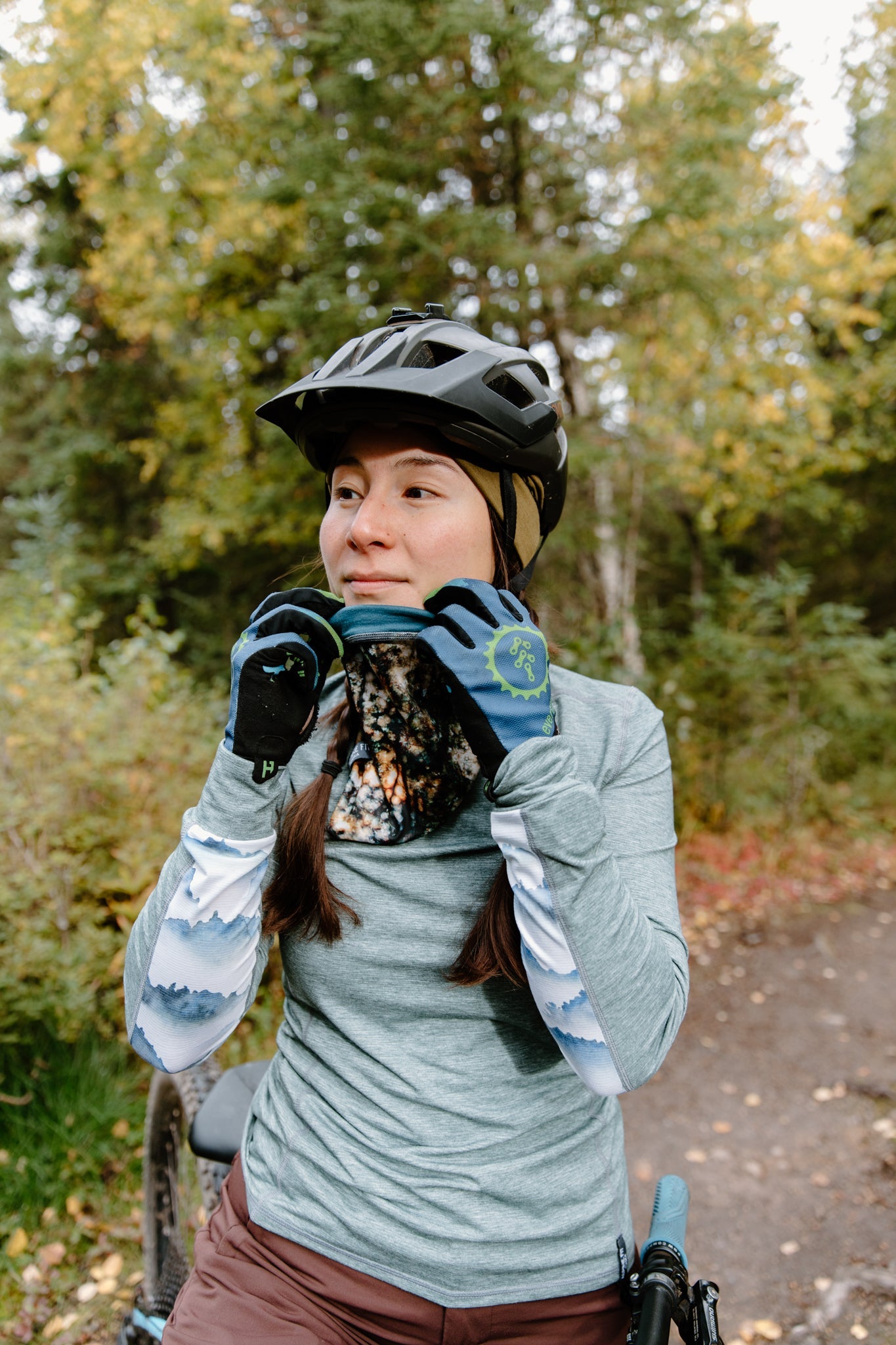 Alpine Fit | Mountain V Merino Wool Neck Warmer