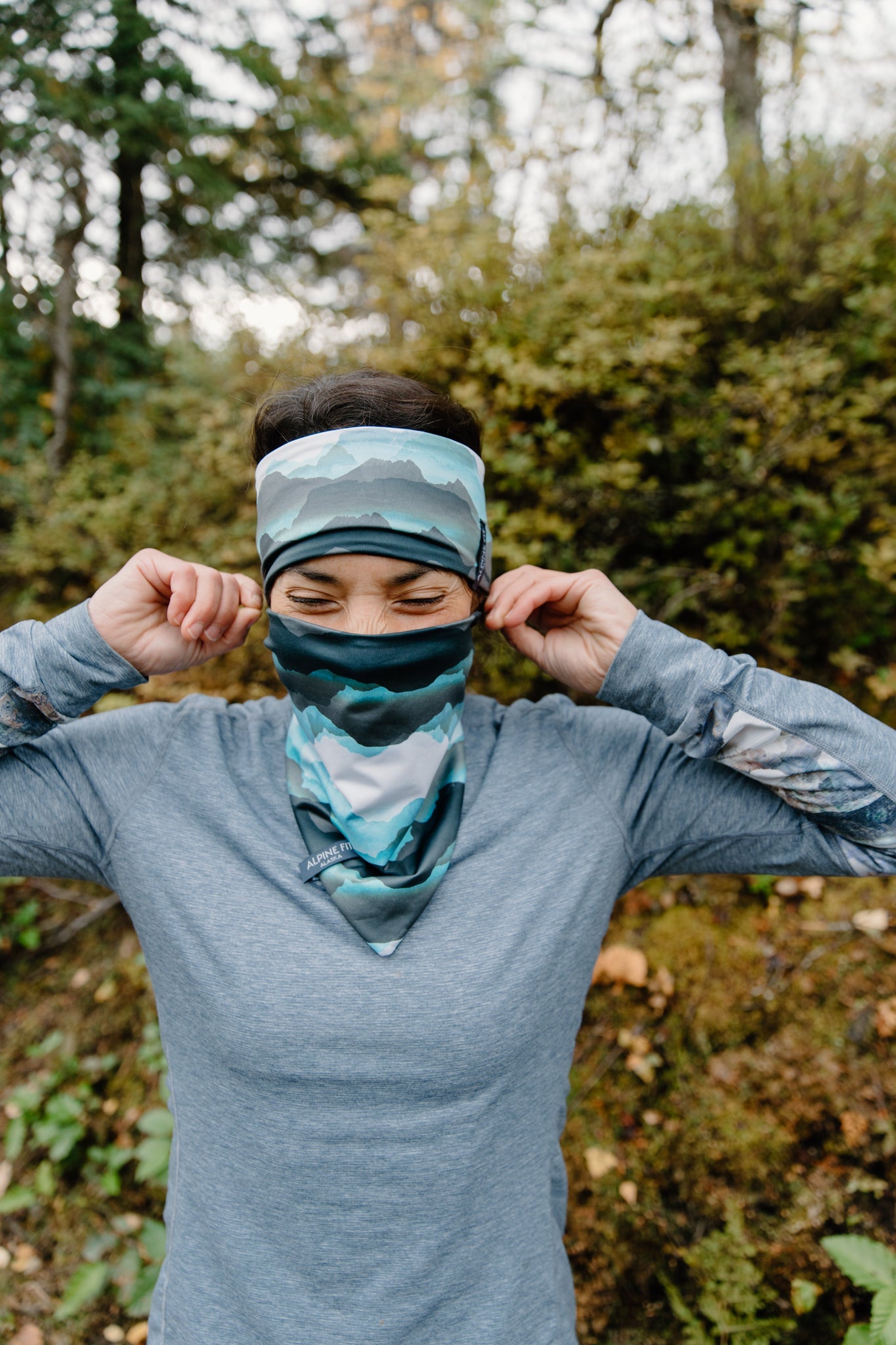 Alpine Fit | Mountain V Merino Wool Neck Warmer