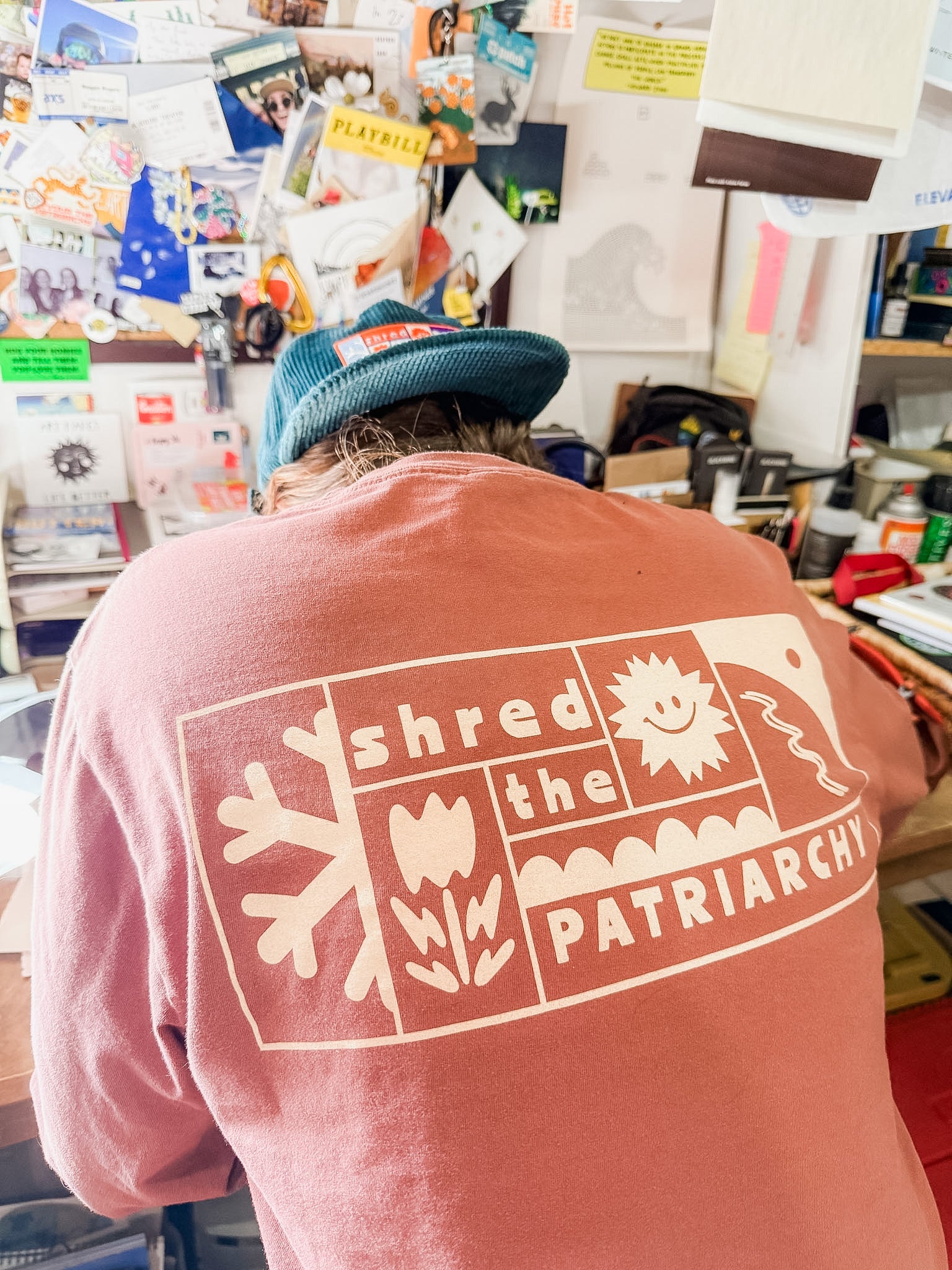 Shred the Patriarchy | Patch Longsleeve Chesnut